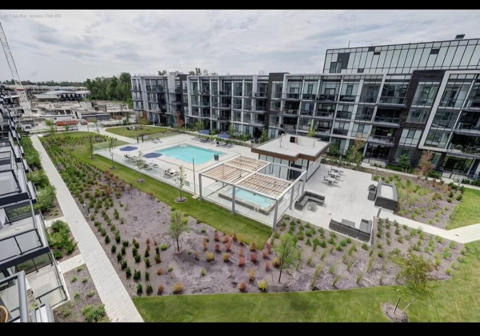 Cozy South View Suite Overlooking The Nature Trail Innisfil Exteriör bild